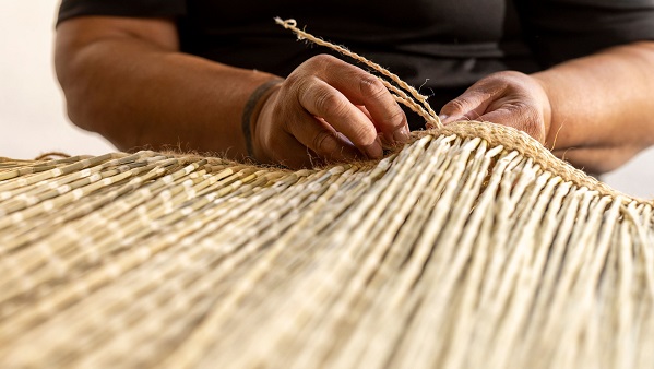 Weaving, Te Puia Rotorua - Graeme Murray